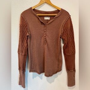 We The Free Twisted Cable Cuff Henley Longsleeve Thermal Top Brown Womens Small